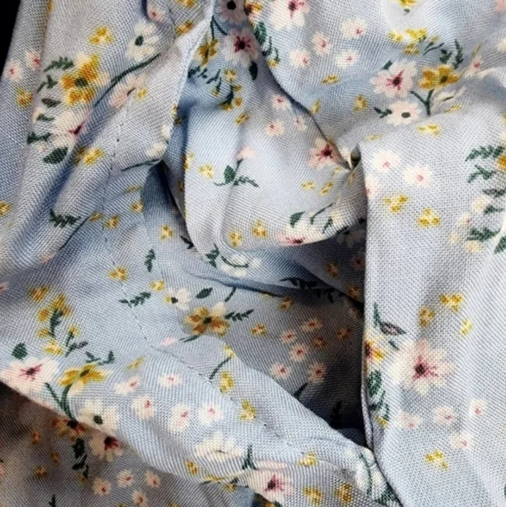 Celebrity Pink Blue Floral Print Shorts